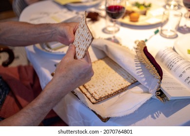 Matzoh on the Passover seder table during the ceremony