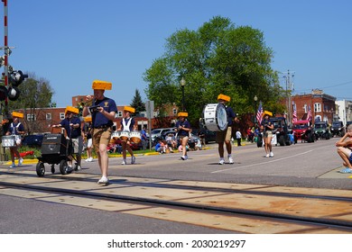 Mauston, Wisconsin USA - August 22nd, 2021: Mauston High School Band Teenagers Marched In Summer Fair Parade. 