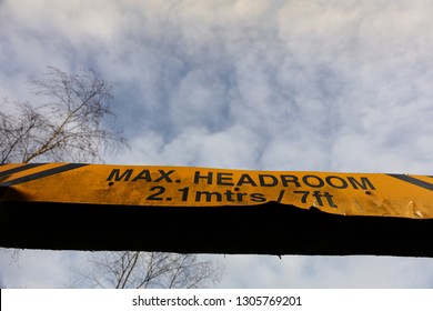 Max Headroom, Yellow Warning Sign.