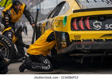 May 08, 2022 - Darlington, SC, USA: Chris Buescher And Crew Make A Pitstop For The Goodyear 400 At Darlington Raceway In Darlington, SC.