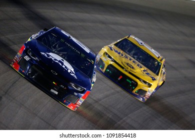 May 12, 2018 - Kansas City, Kansas, USA: Alex Bowman (88) Races Down The Front Stretch During The KC Masterpiece 400 At Kansas Speedway.