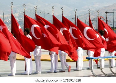 May 19, 2016
Izmir - Republic Of Turkey

19 May Commemoration Of Ataturk, Youth And Sports Day
Place: Republic Square