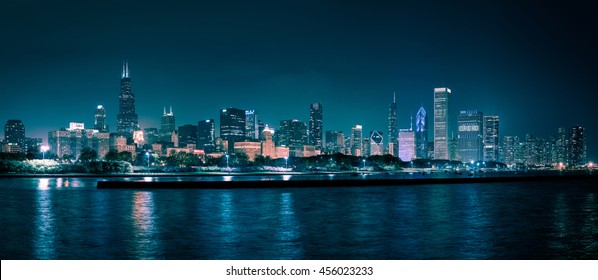 18 Adler planetarium skyline walk Images, Stock Photos & Vectors ...