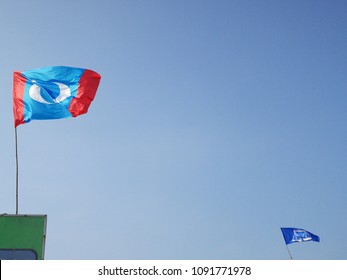 May 9th, 2018: Subang, Selangor: Pakatan Harapan And Barisan Nasional Political Flags On The Election Day In Malaysia.