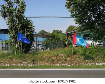 May 9th, 2018: Subang, Selangor: Pakatan Harapan And Barisan Nasional Political Flags On The Election Day In Malaysia.