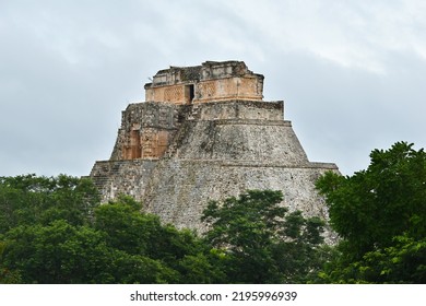 Mayan Ancient City Uxmal Archaeological Site Stock Photo 2195996939 ...