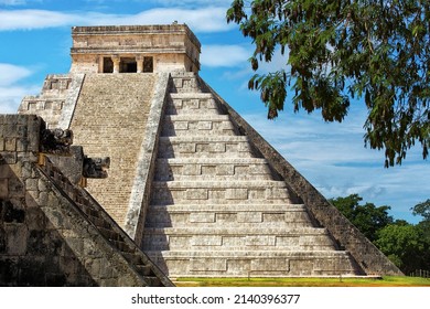 Mayan building in Chichen-Itza, Mexico