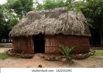 Imágenes Fotos De Stock Y Vectores Sobre Mayan House - 