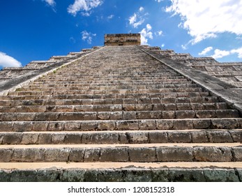 Mayan Pyramid Chichen Itza Mexico Stock Photo 1208152318 | Shutterstock