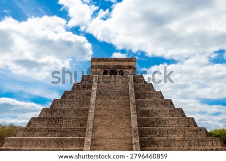 Mayan pyramid facade of Kukulkan, Chichen Itza, Yucatan, Mexico.