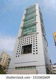 MCB Bank Tower at financial hub of Pakistan i.e. II Chundrigar Road. MCB is one of the biggest bank in Pakistan - Karachi Pakistan - Sep 2019
