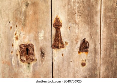 MDINA, MALTA - Jul 22, 2021: Traditional  Key Hole, Old Style Device To Open, Close Door Obsolete  Abandoned Working Class House, Mdina, Malta