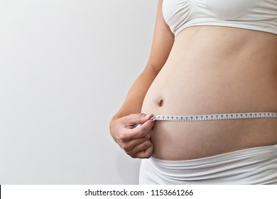 Measuring A Pregnant Belly In Second Trimester