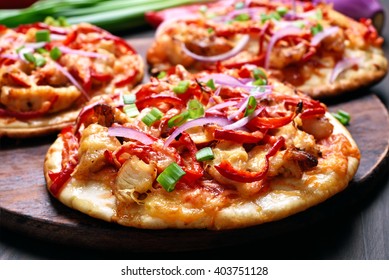 Meat Naan Pizza With Chicken And Vegetables

