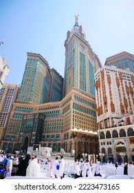 Mecca Saudi Arabia, 7 November 2022 - Grand Zamzam Royal Clock Hotel With Blue Sky Background