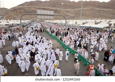 Mina Hajj Hd Stock Images Shutterstock