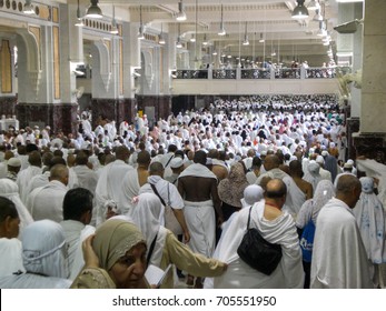 Mecca Saudi Arabia November 5 2009 Stock Photo 705551950 | Shutterstock