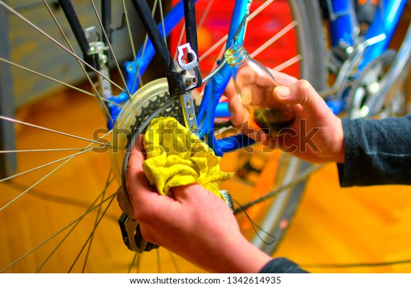 bicycle repair shop near me now