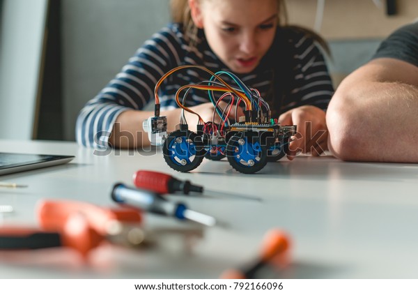 Mechanical car - school\
assignment