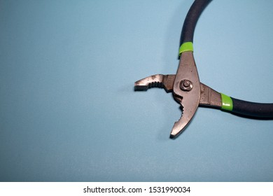 what is mechanical pliers