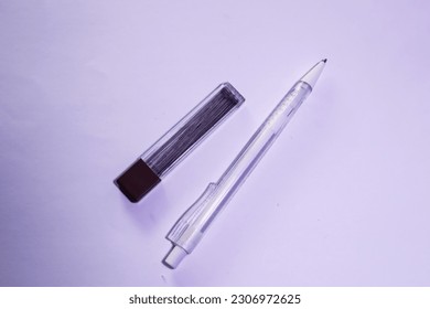Mechanical stationery for learning to write