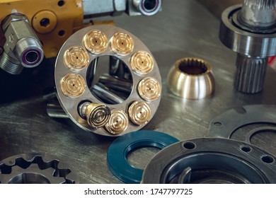 Mechanical Workshop, Hydraulic Parts In The Workshop. Grinding And Polishing. Hydraulic Pump Repair.