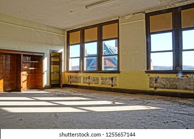 Mechanicville, NY/USA- December 8, 2018: A Horizontal HIGH DEFINITION Image Of An Empty Classroom In An Abandoned Catholic School In Upstate New York.        