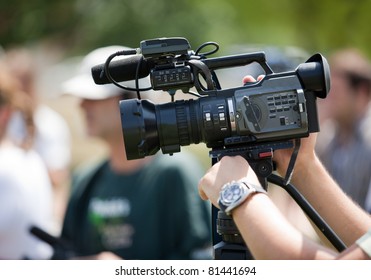 5,316 Media coverage Stock Photos, Images & Photography | Shutterstock