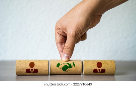 Mediation between the sides. Mediator changes the conflict through dialogue between opponents. Close the deal and sign the contract. Come to a consensus. Cooperation instead of competition - Shutterstock ID 2227910643