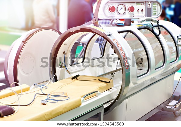 Medical hyperbaric\
single pressure chamber