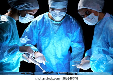 Medical Team Performing Operation Group Surgeon Stock Photo 586249748 ...