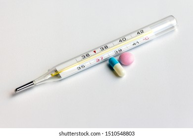 Medical Thermometer And Antipyretic Tablet