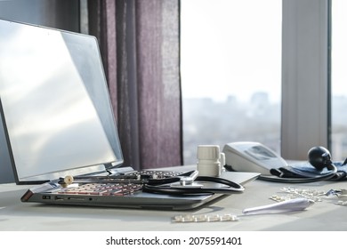 Medicine, Telehealth,medical.  Doctor Conducts A Remote Consultation, Provides Online Medical Assistance. Virtual Visit. Healthcare Providers, Digital Or Virtual Engagement, New Normal,covid 