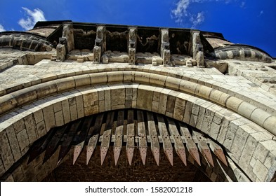 Medieval City Gate Portcullis Stock Photo (edit Now) 1582001218