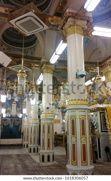 2 Raudhah Mihrab Images, Stock Photos & Vectors | Shutterstock