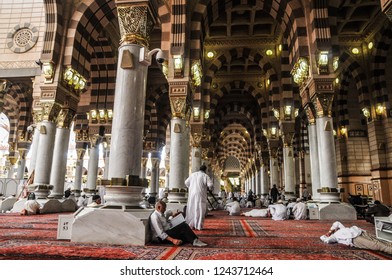 Medina Saudi Arabia June 7 2016pilgrims At The Nabawi Mosque At Medina Medina Saudi Arabia June 7 2016pilgrims At The Nabawi Mosque At Medina