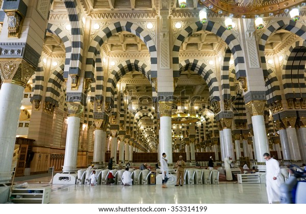 Medinafeb 4 Interior Masjid Nabawi Feb Stock Photo Edit Now