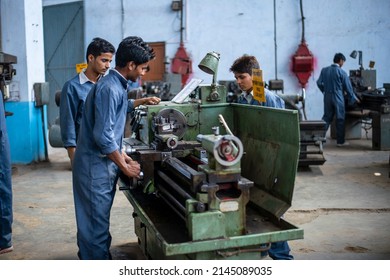 Meerut, Uttar Pradesh, India- April 22 2015: Students Operative Of Lathe Machine In Industrial Training Class At Government Industrial Training Institute In Meerut.