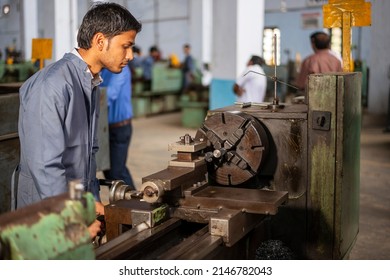 Meerut, Uttar Pradesh, India- April 22 2015: Boy Operative Of Lathe Machine In Industrial Training Class At Government Industrial Training Institute In Meerut.