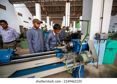 Meerut, Uttar Pradesh, India- April 22 2015: Technician Operative Of Lathe Machine In Industrial Training Class At Government Industrial Training Institute In Meerut.