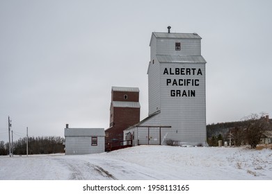 Meeting Creek, Alberta - April 11, 2021: Grain Elevators In The Small Town Of Meeting Creek.