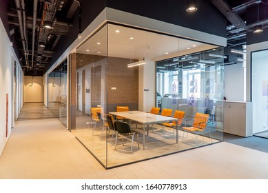 Meeting Room For Employees With A Glass Partition In The Interior Of A Modern Office Building LOS ANGELES, CALIFORNIA, 20/01/2020