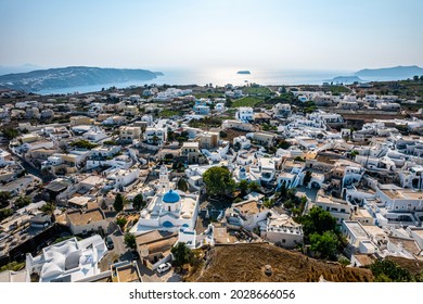 Megalochori Village In Santorini, Greece