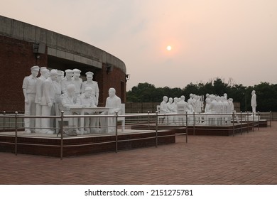 Meherpur, Bangladesh- April 30, 2022: Based On The History Of The Liberation War Of Bangladesh In 1971, The Statue Was Erected In The Historic Mujibnagar Of Meherpur District.