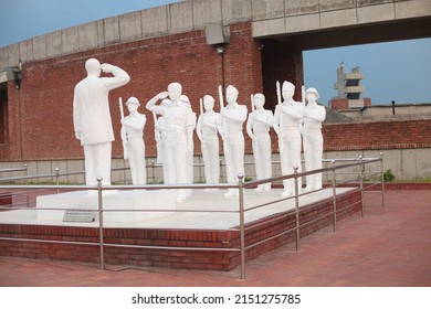 Meherpur, Bangladesh- April 30, 2022: Based On The History Of The Liberation War Of Bangladesh In 1971, The Statue Was Erected In The Historic Mujibnagar Of Meherpur District.