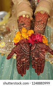 Mehndi hands wedding