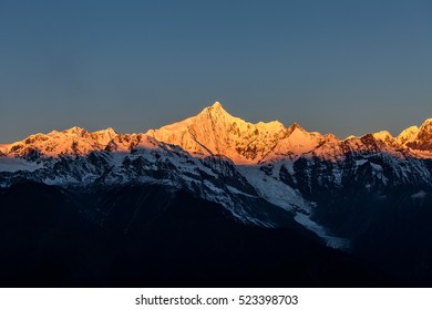 Meili Snow Mountain sunrise, also known as Kawa Karpo, in Deqin County of Yunnan Province.