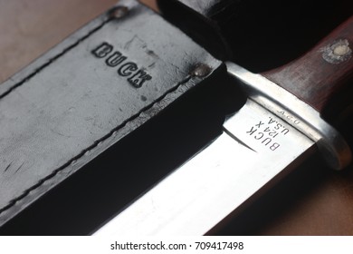 MELAKA, MALAYSIA - AUGUST 31, 2017:Vintage Buck Knife On Wood