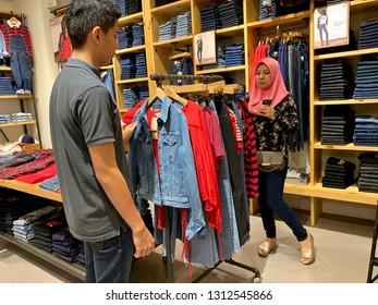 levis malaysia sales