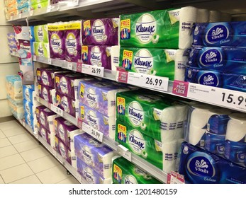 MELAKA , Malaysia - OCTOBER 12, 2018: Kleenex Brand Tissue Paper On The Supermarket Shelf . 